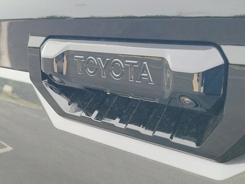 New 2026 Toyota Tundra Platinum AWD/4WD image 7