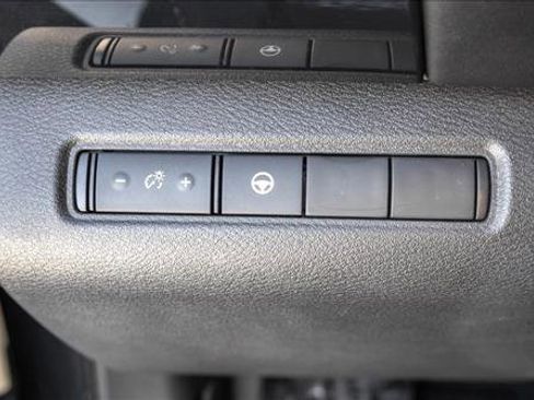 Used 2022 Nissan Pathfinder SV AWD/4WD image 14