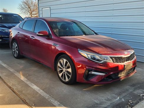 Used 2019 Kia Optima S image 3