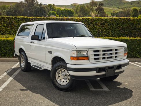 Used 1994 Ford Bronco AWD/4WD image 3