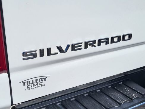 Used 2024 Chevrolet Silverado 2500 LT image 8