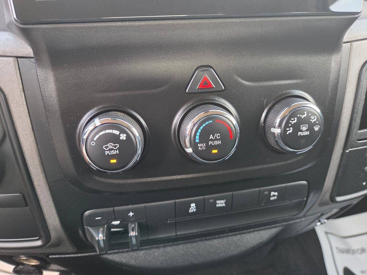 Used 2015 RAM 2500 Tradesman w/ Chrome Appearance Group AWD/4WD image 19