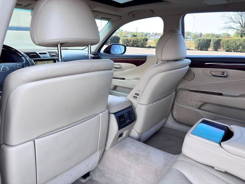 Used 2008 Lexus LS 460 L w/ Preferred Accessory Pkg RWD image 39