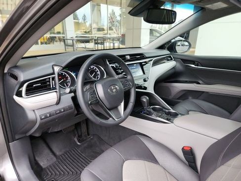 Certified 2018 Toyota Camry XLE image 15