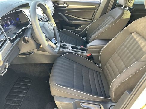 Certified 2023 Volkswagen Jetta Sport image 16