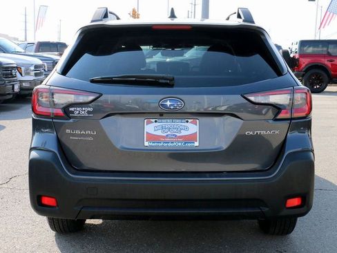 Used 2025 Subaru Outback Premium image 6