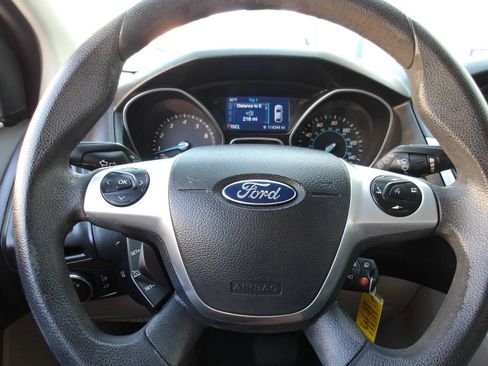 Used 2014 Ford Focus SE FWD image 13