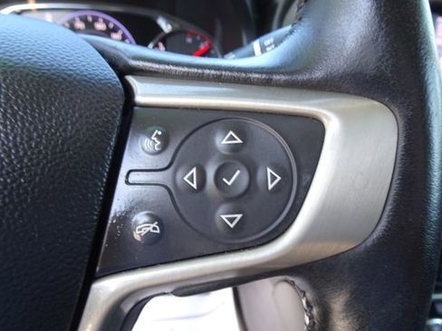 Used 2020 GMC Acadia Denali w/ Technology Package FWD image 29