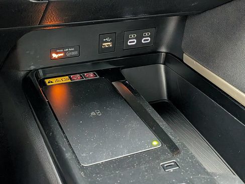 Used 2025 Toyota Camry LE FWD image 24