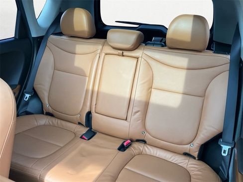 Used 2016 Kia Soul ! w/ Premium Package image 9