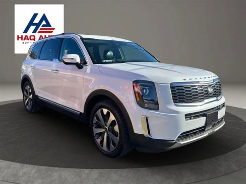 Used 2020 Kia Telluride S w/ S 8 Passenger Seating Package AWD/4WD image 3