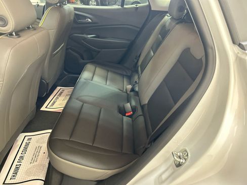 New 2026 Chevrolet Trax ACTIV w/ Sunroof Package FWD image 5
