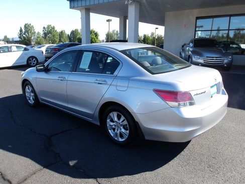 Used 2009 Honda Accord LX-P image 3