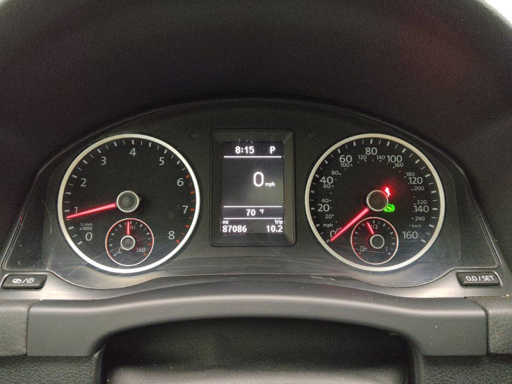 Used 2015 Volkswagen Tiguan SEL FWD image 23