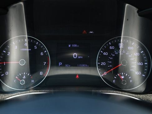 Used 2020 Kia Forte LXS FWD image 7