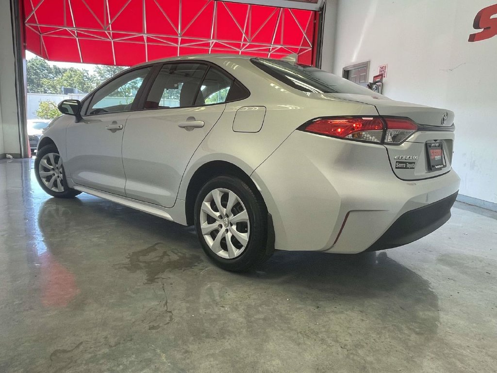 Certified 2025 Toyota Corolla LE FWD image 4