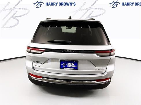 Used 2024 Jeep Grand Cherokee Limited image 30