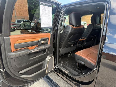Used 2022 RAM 2500 Limited AWD/4WD image 14