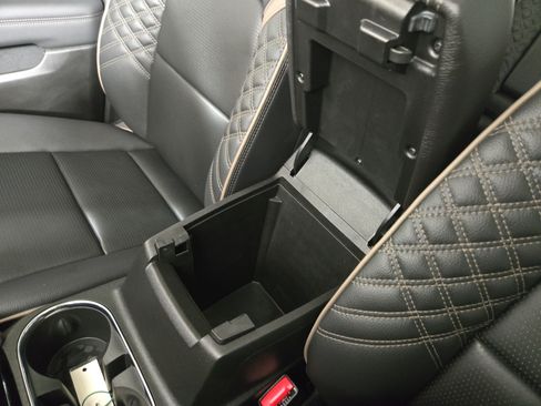Certified 2024 GMC Canyon Denali AWD/4WD image 30