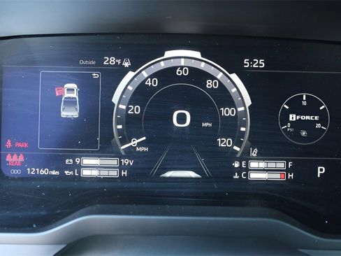 Used 2024 Toyota Tundra Limited image 11