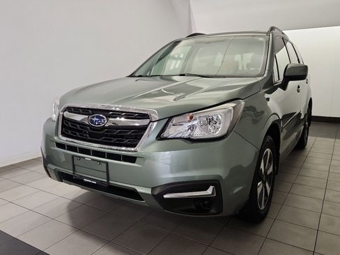 Used 2017 Subaru Forester 2.5i Premium w/ All-Weather Package image 2