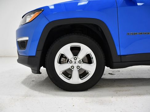 Used 2018 Jeep Compass Latitude w/ Popular Equipment Group AWD/4WD image 7