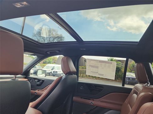 New 2026 Lincoln Aviator Reserve image 19