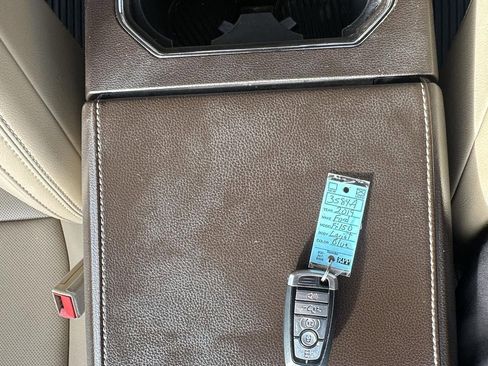 Used 2019 Ford F150 Lariat image 22