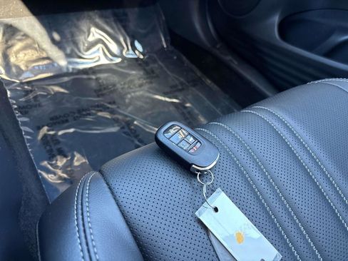 Certified 2024 Honda HR-V EX-L image 33