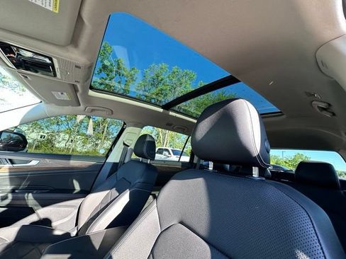 Used 2026 Volkswagen Atlas SE w/ Panoramic Sunroof Package FWD image 26