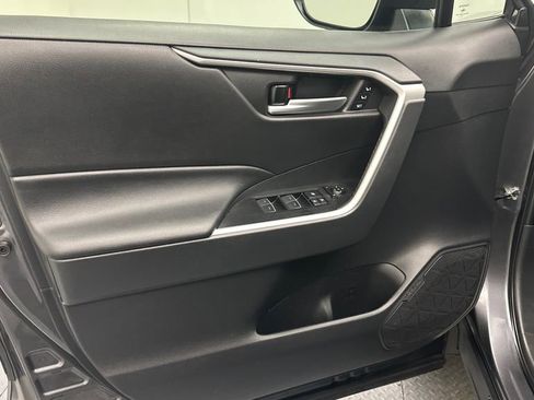 Used 2023 Toyota RAV4 XLE Premium image 14