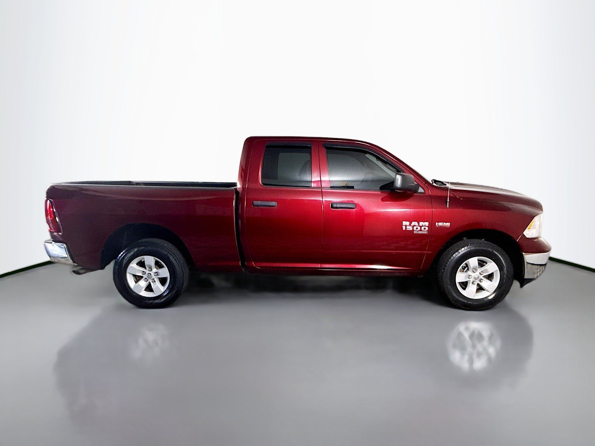Used 2019 RAM 1500 ST AWD/4WD image 11