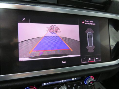 Used 2021 Audi Q3 2.0T Premium Plus w/ Premium Plus Package image 18