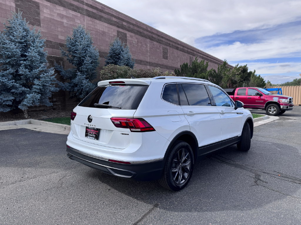 Used 2023 Volkswagen Tiguan SE AWD/4WD image 7
