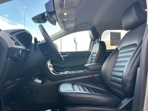 Used 2024 Ford Edge SEL image 10