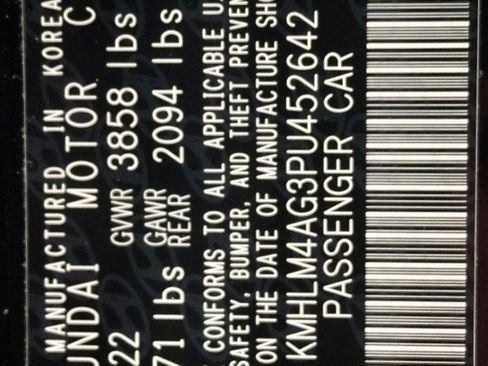 Used 2023 Hyundai Elantra SEL image 39