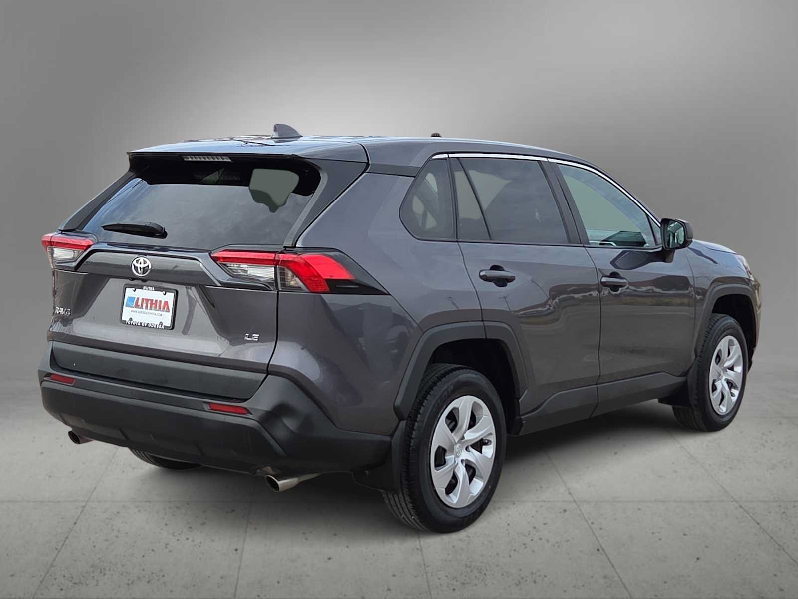 Used 2024 Toyota RAV4 LE FWD image 8