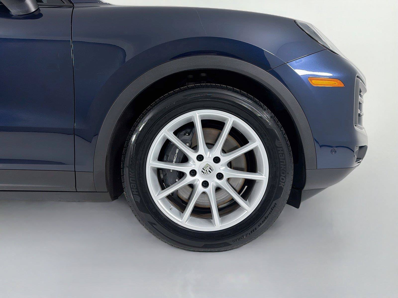 Used 2024 Porsche Cayenne Coupe w/ Premium Package Plus AWD/4WD image 30