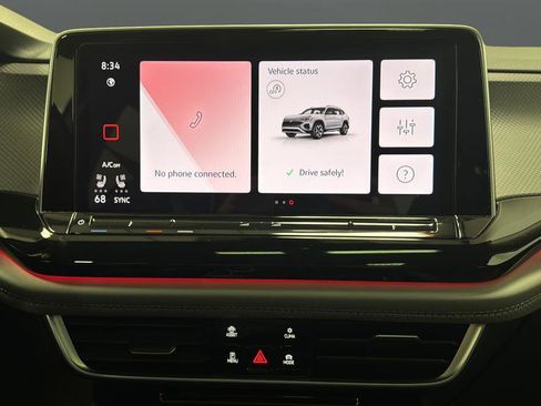 Used 2024 Volkswagen Atlas Peak Edition SE image 13