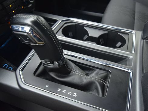 Used 2018 Ford F150 XLT w/ Equipment Group 302A Luxury AWD/4WD image 25