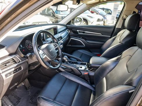 Used 2022 Kia Telluride S image 16