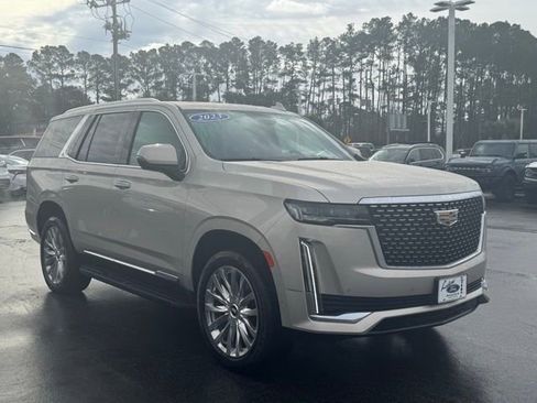 Used 2023 Cadillac Escalade Premium Luxury image 7