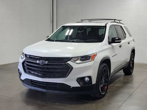 Used 2019 Chevrolet Traverse Premier w/ Redline Edition AWD/4WD image 2