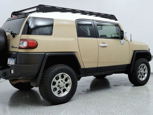 Used 2013 Toyota FJ Cruiser Base image 5