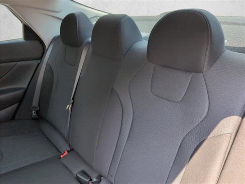 New 2026 Hyundai Elantra SE image 17