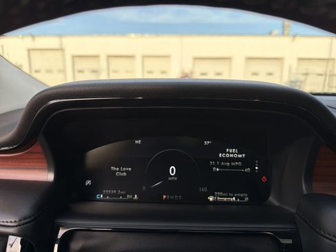 Certified 2023 Lincoln Nautilus Reserve w/ Equipment Group 202A image 22