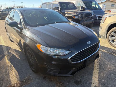 Used 2020 Ford Fusion S image 16