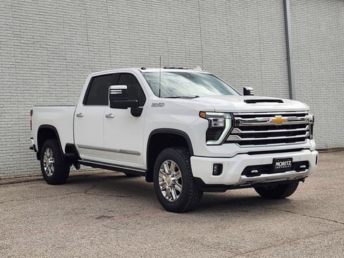 New 2026 Chevrolet Silverado 3500 High Country w/ High Country Premium Package AWD/4WD image 2