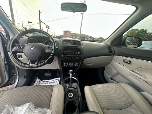 Used 2017 Mitsubishi Outlander Sport ES image 17