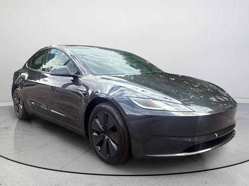 Used 2025 Tesla Model 3 Long Range RWD image 1